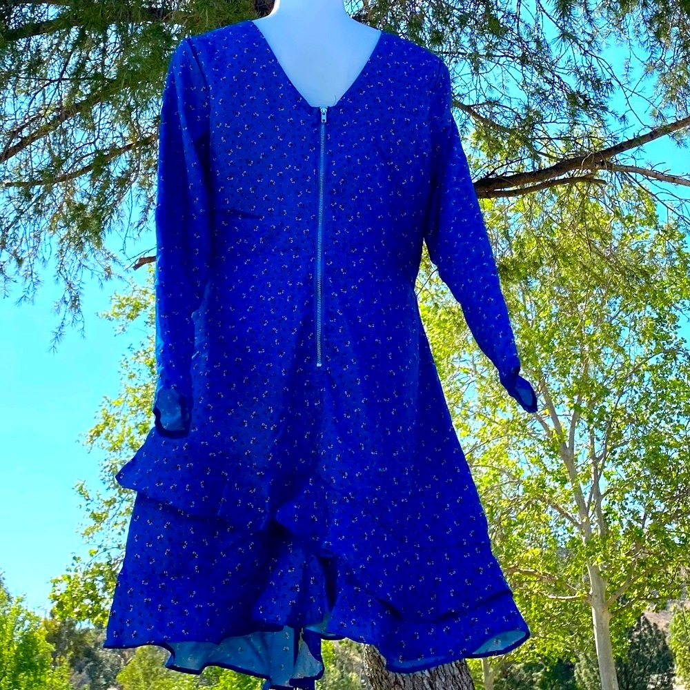 Material Girl - Picture 3 of 4